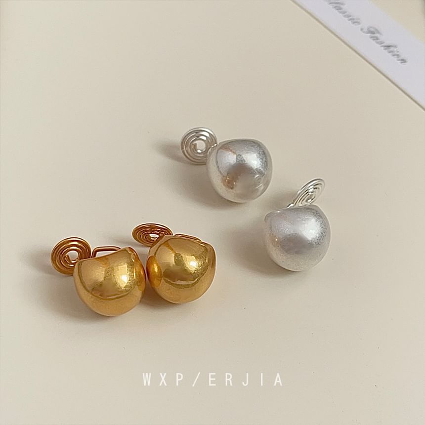 Faux Cuff Pearl Earring