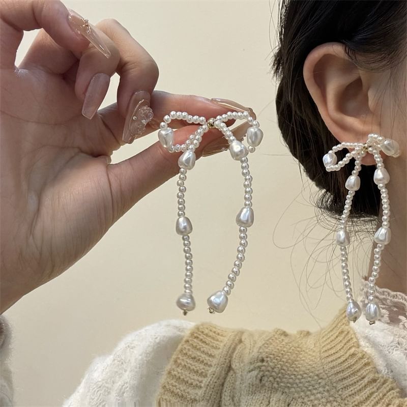 Faux Dangle Pearl Earring Bow