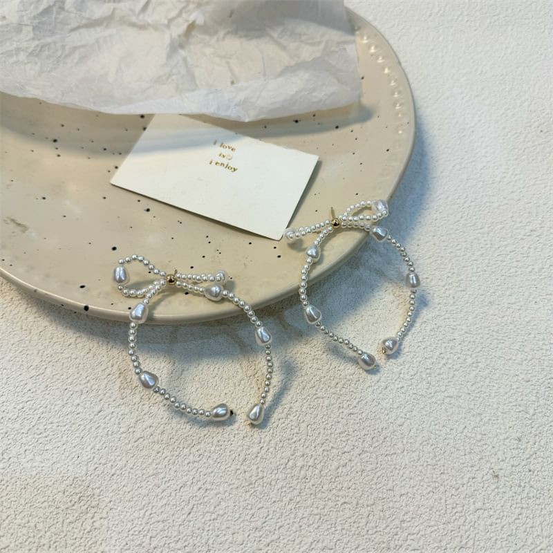 Faux Dangle Pearl Earring Bow
