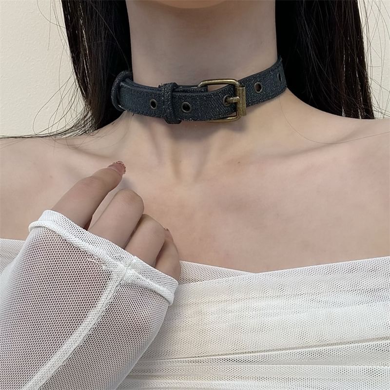 Choker Buckled Denim