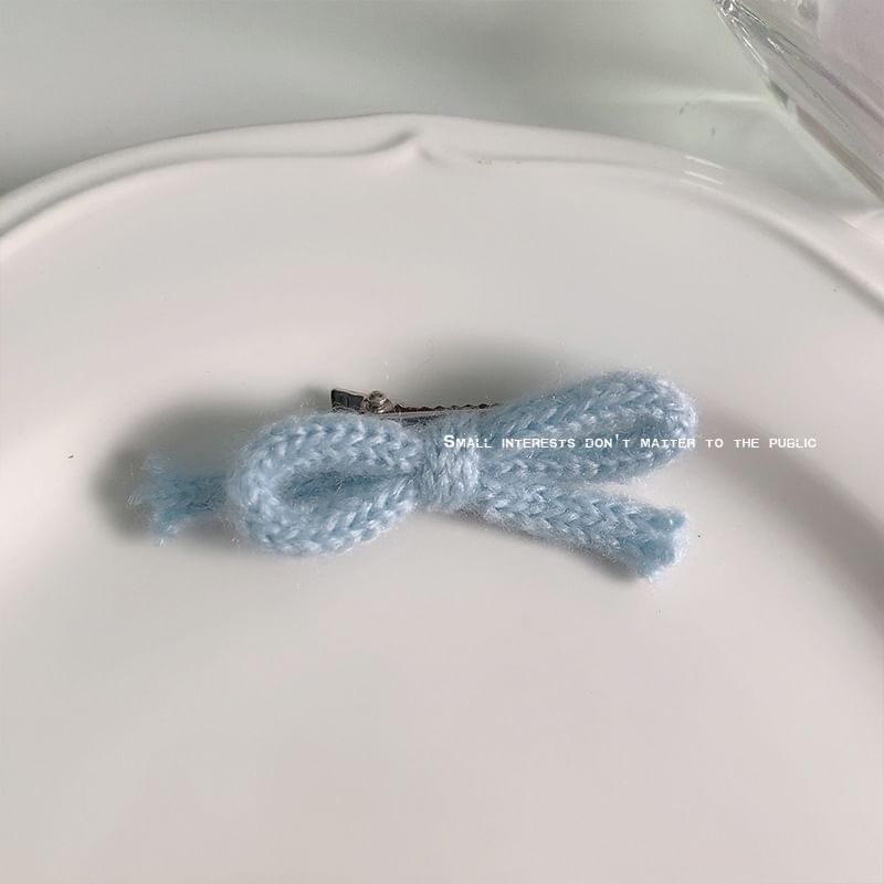 Bow Knit Hair Clip