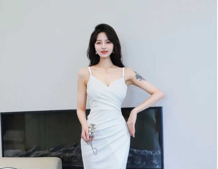 Spaghetti Strap V-Neck Plain Slit Mermaid Evening Gown