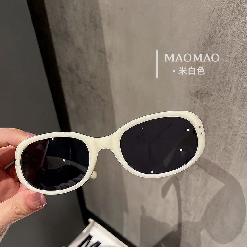 Vintage Oval Sunglasses