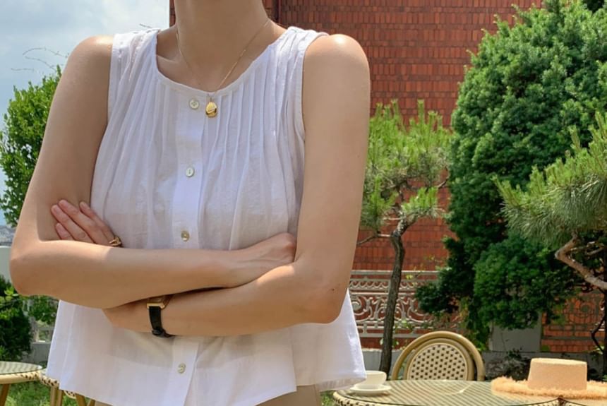 Sleeveless Plain Pintuck Button-Up Blouse