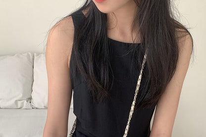 Quilted Crossbody Bag Strap Chain Heart