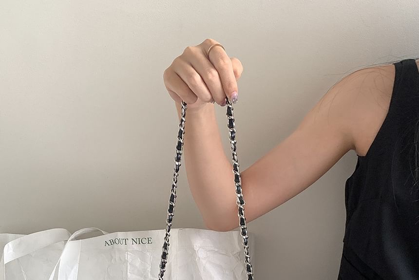 Quilted Crossbody Bag Strap Chain Heart