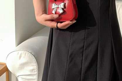 Bow Chain Strap Crossbody Bag