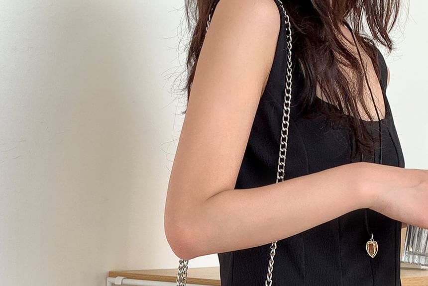 Bow Chain Strap Crossbody Bag