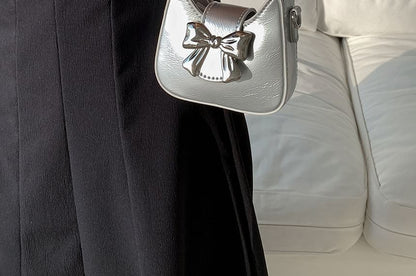 Bow Chain Strap Crossbody Bag