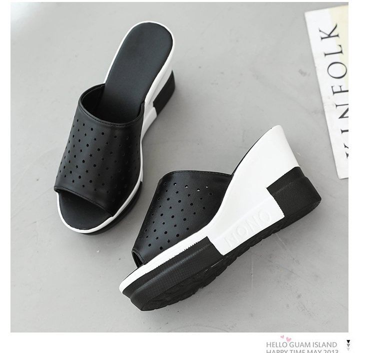 Plain Sandals Pointelle Wedge Slide