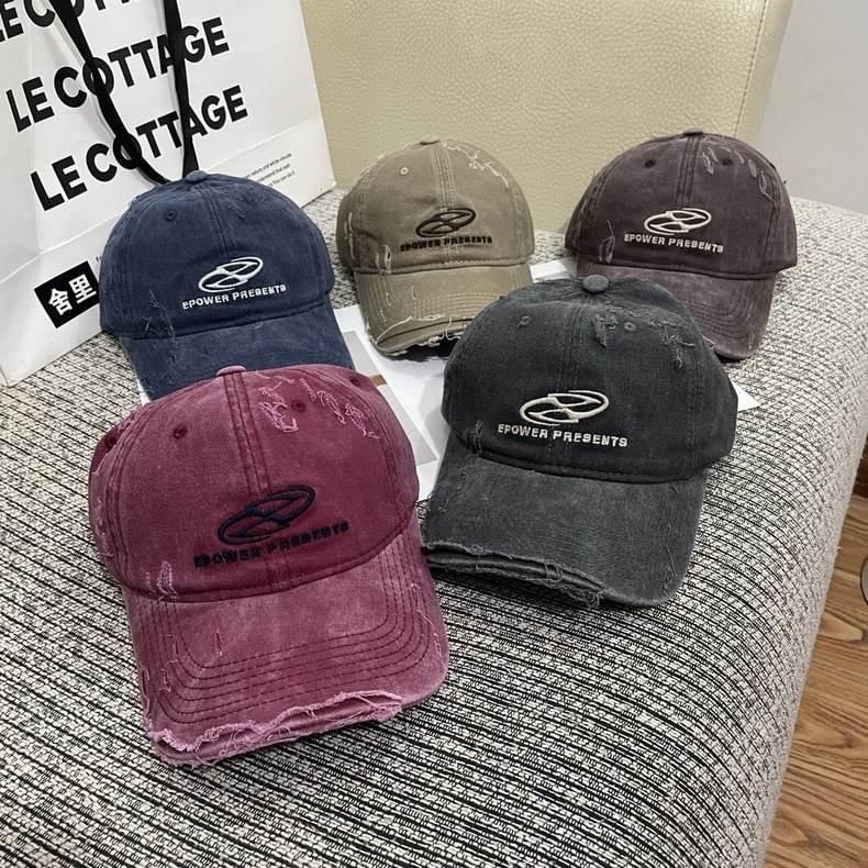 Distressed Baseball Cap Embroidered