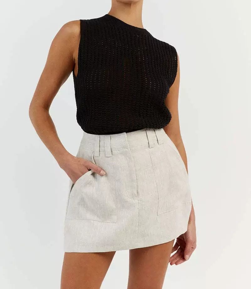Plain Knit Neck Sleeveless Top Round