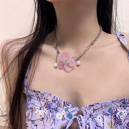 Alloy Choker Resin Floral Pendant