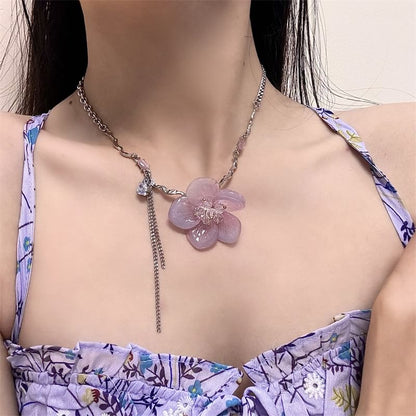 Alloy Choker Resin Floral Pendant