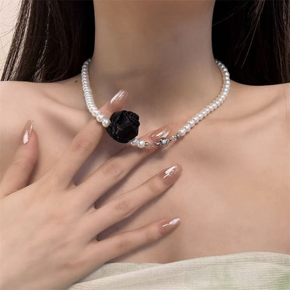 Floral Pearl Faux Necklace