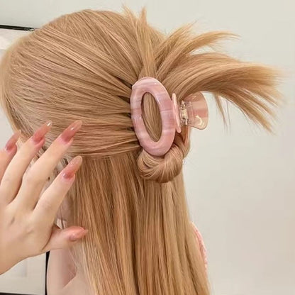 Oval Claw Hair