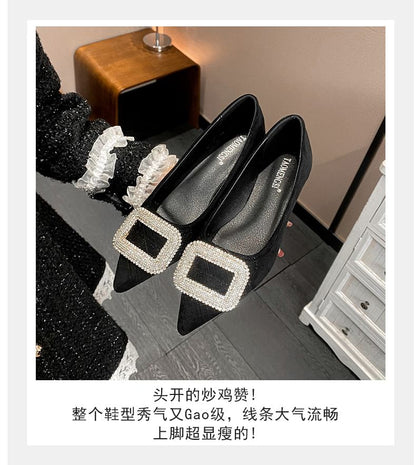 Ballerines à bout pointu avec strass