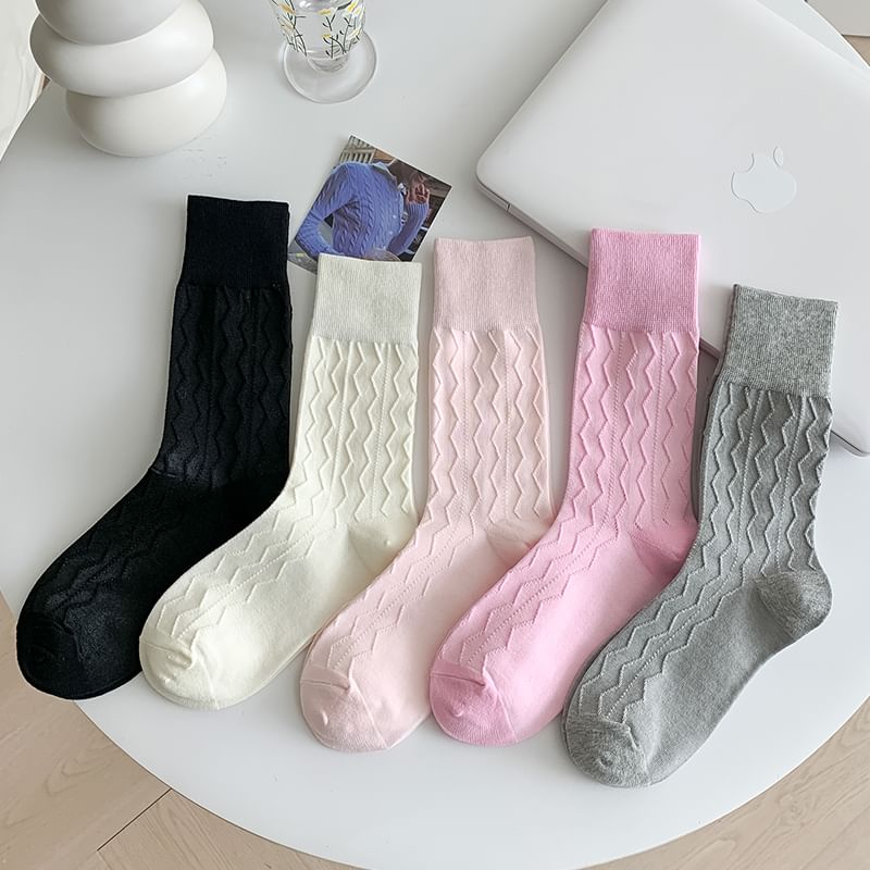 Wavy Striped Socks