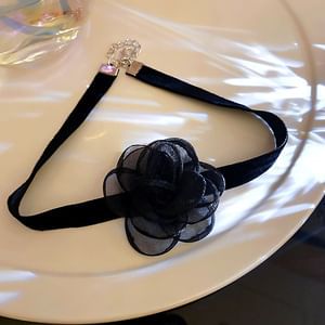 Faux Floral Choker Layered / Pearl