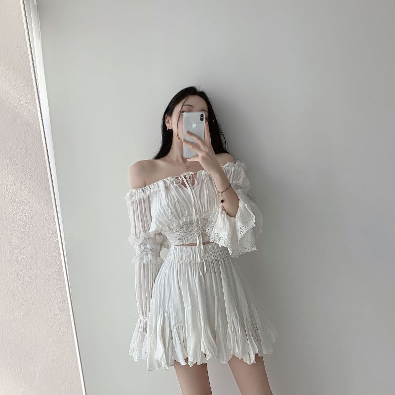 Off-Shoulder Plain Lace Trim Cropped Blouse / High Rise Asymmetrical Mini A-Line Skirt