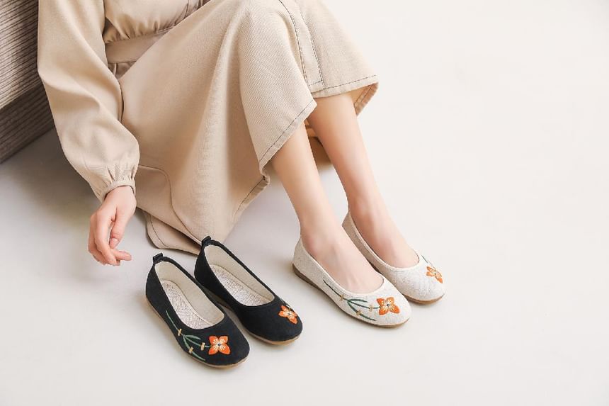 Embroidered Flower Flats