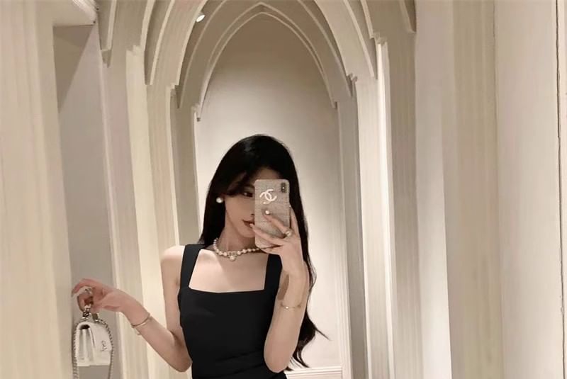 Ruched Sheath Sleeveless Square Plain Neck Midi Dress