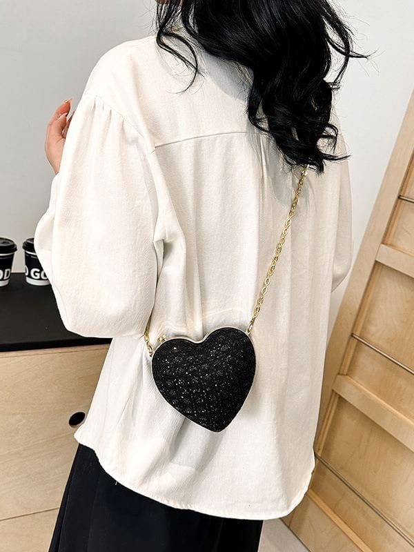 Heart Strap Crossbody Chain Bag