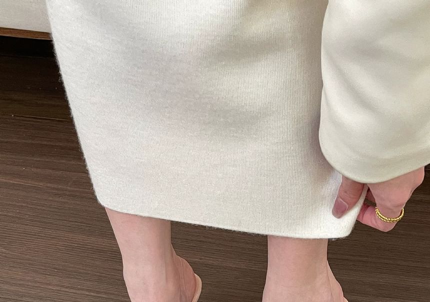 Flip Low Accent Flower Heel Flops