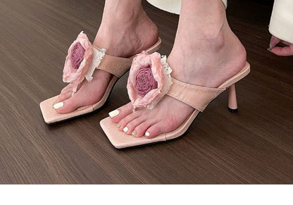 Flip Low Accent Flower Heel Flops