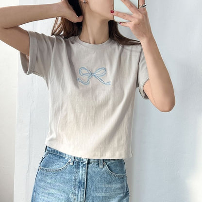 Short-Sleeve Round Neck Bow Embroidered Tee