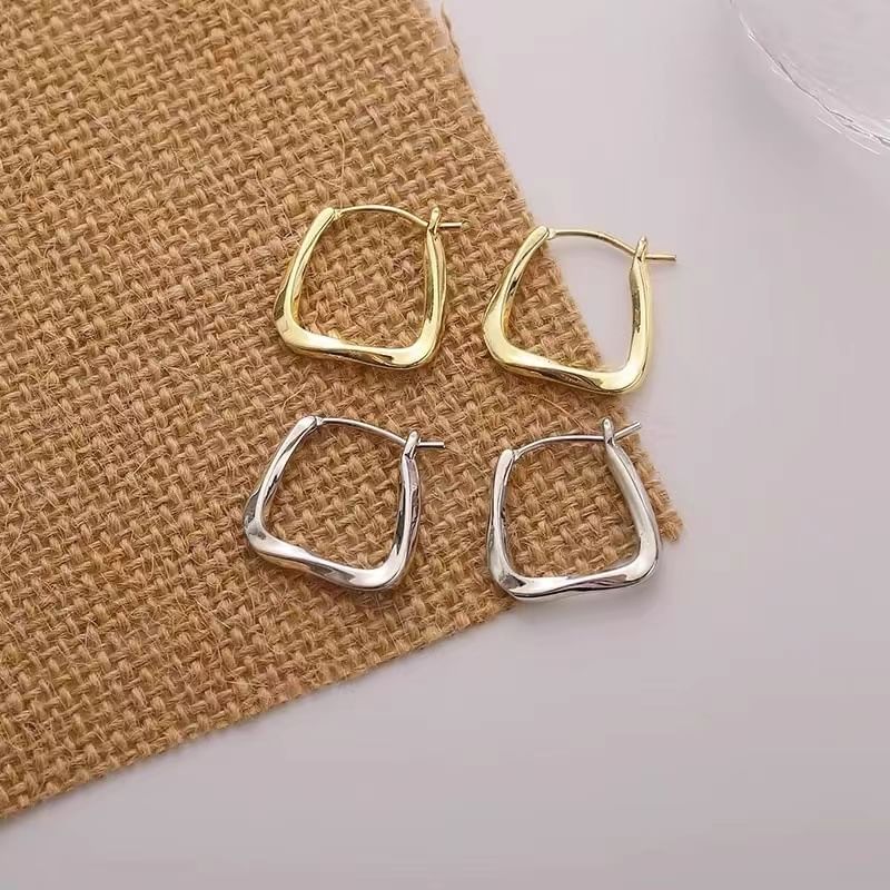 Metal Hoop Earring