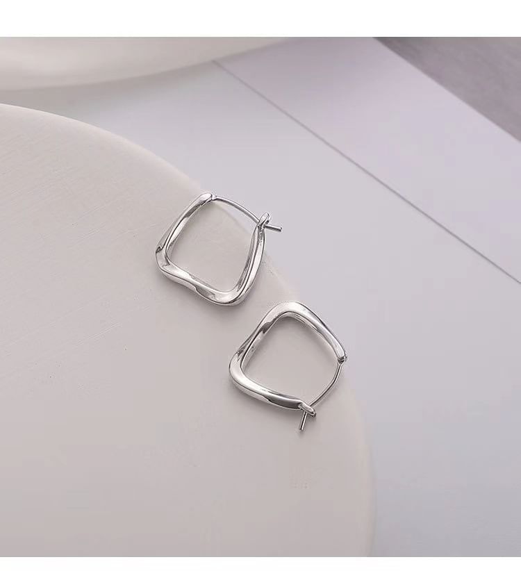 Metal Hoop Earring