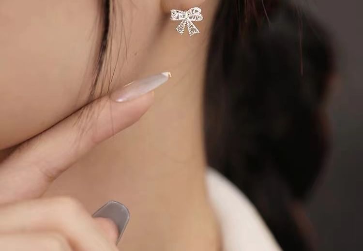 Bow Drop Earring