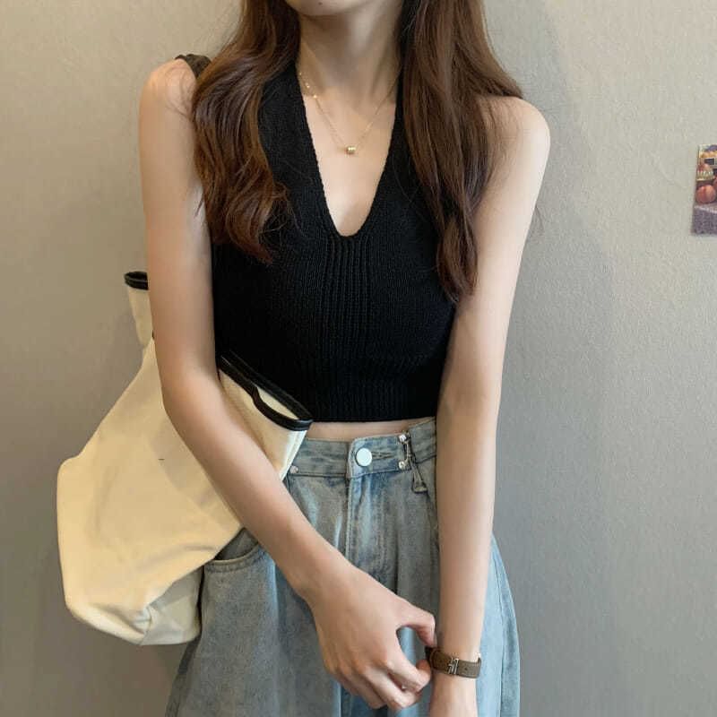 Halter Cropped Knit V-Neck Top Plain