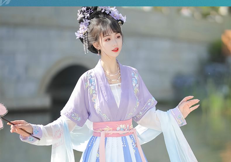 Traditional Chinese Floral Costume Set