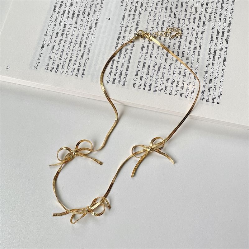 Chain Necklace Bow Snake