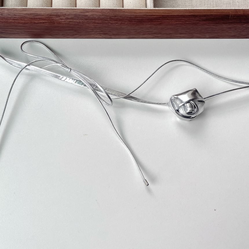 Floral Leather Layered Bow Faux Choker