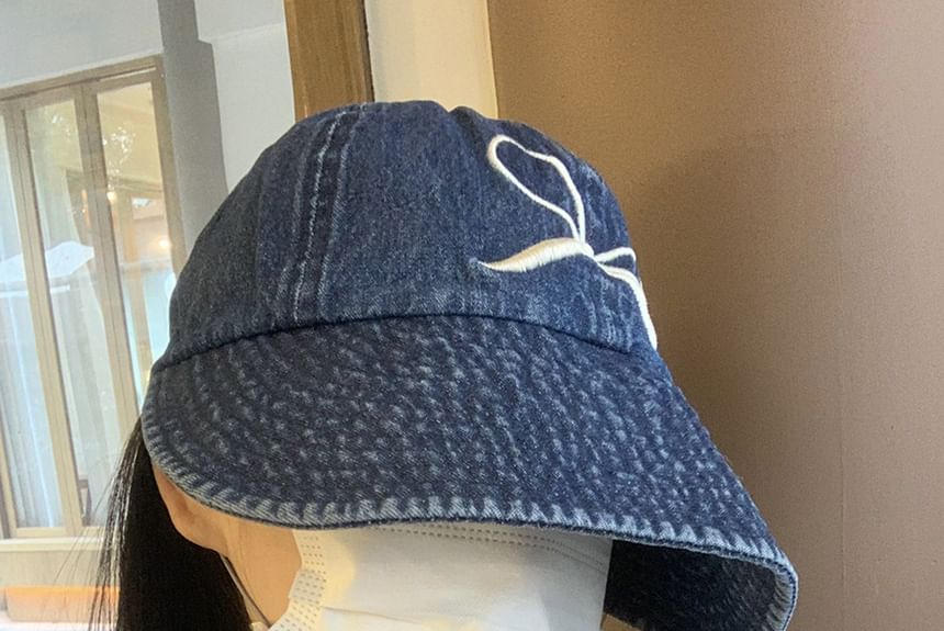 Brim Denim Embroidered Cap Wide Washed Bow