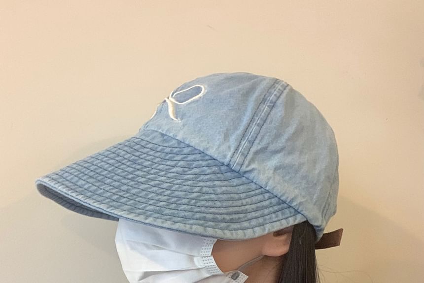 Brim Denim Embroidered Cap Wide Washed Bow