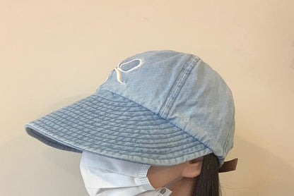 Brim Denim Embroidered Cap Wide Washed Bow