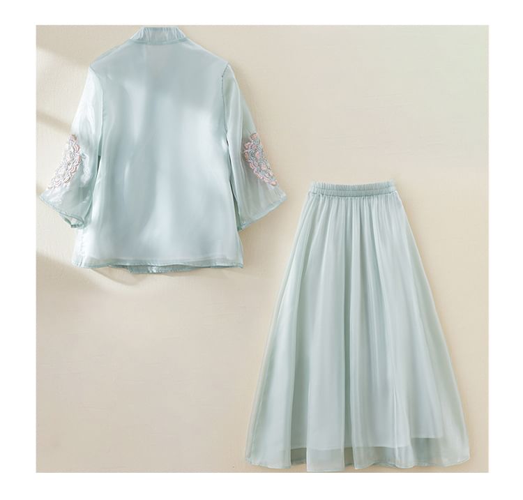 3/4-Sleeve V-Neck Floral Embroidered Tie Front Wrap Top / Elastic Waist Fringe Midi A-Line Skirt