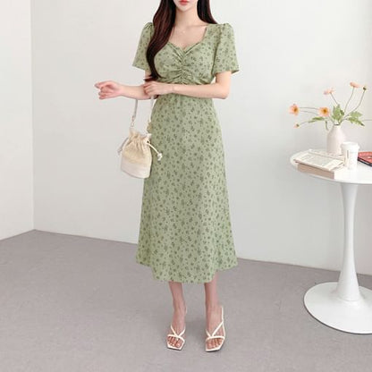 Short-Sleeve V-Neck Floral Maxi A-Line Dress