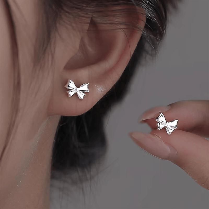 Bow Ear Stud