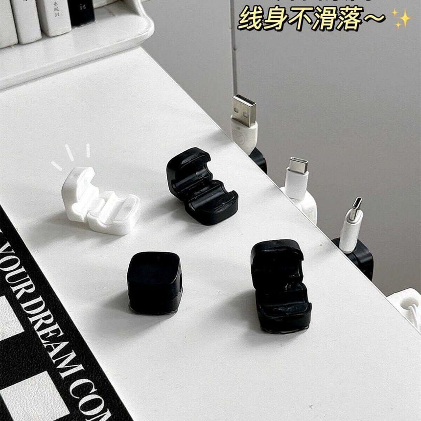 Plastic Adhesive Magnetic Cable Organizer / Set