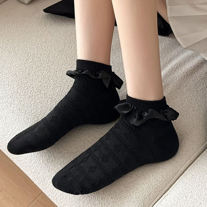 Ruffle Trim Socks