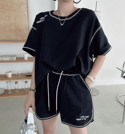 Set: Elbow-Sleeve Crewneck Plain T-Shirt + Shorts