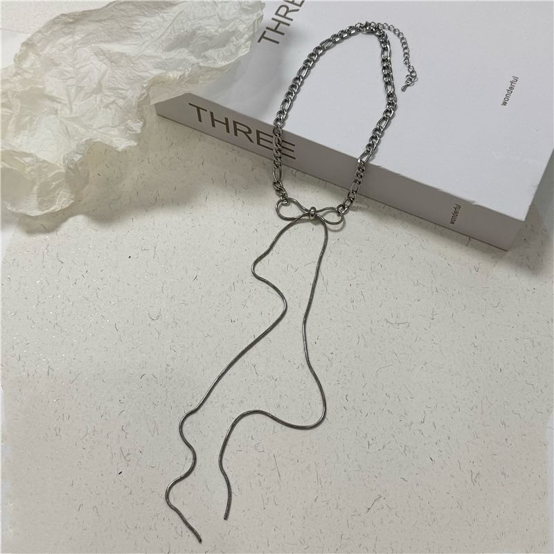 Bow Alloy Choker
