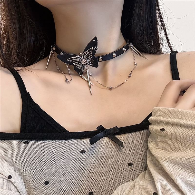 Faux Butterfly Choker / Alloy Leather Studded