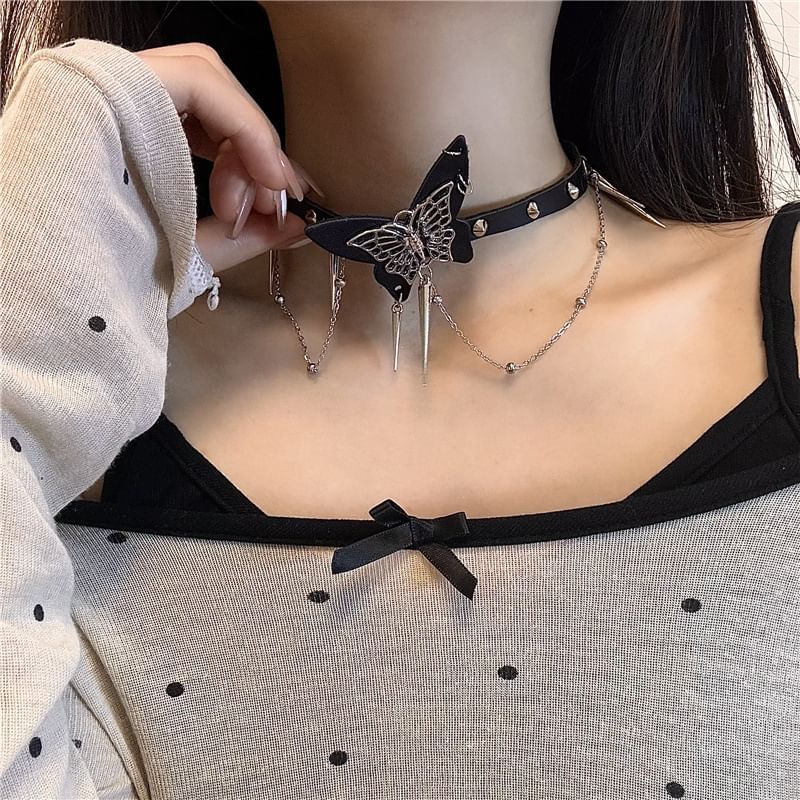 Faux Butterfly Choker / Alloy Leather Studded