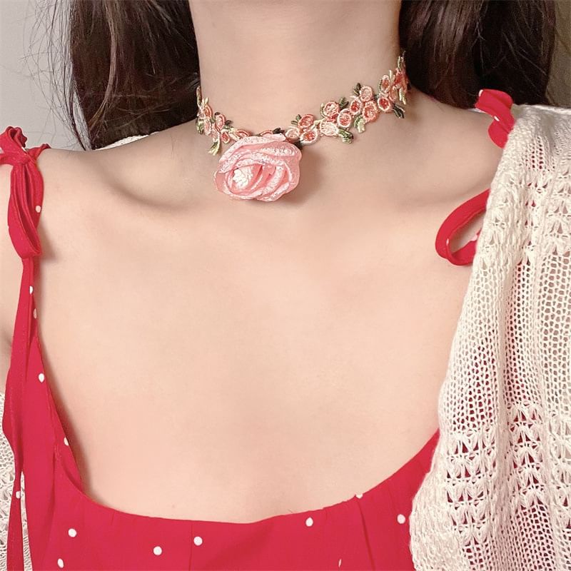 Ribbon Lace Choker Rose